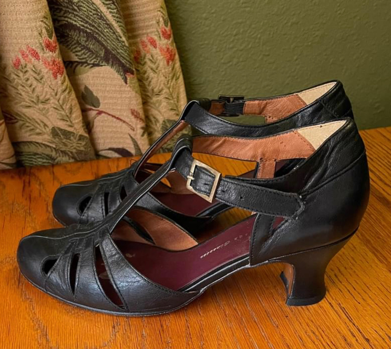 Vintage black shoes